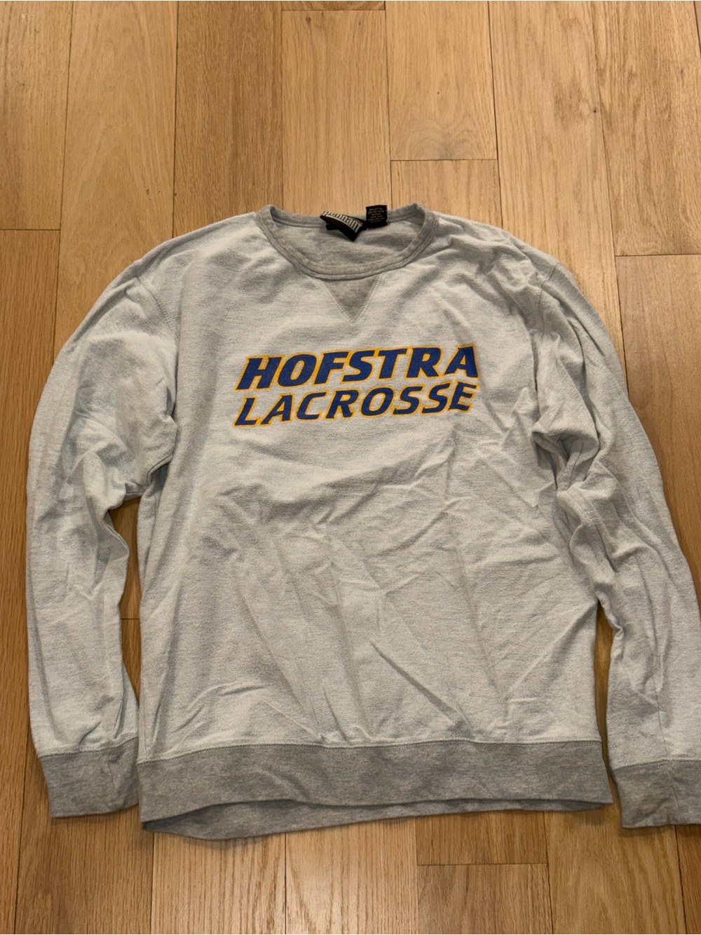 Hofstra Lacrosse Women’s Crewneck Sweatshirt - Light Gray Size Medium.
